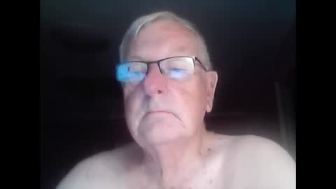 Snapshot of melbourne000 chatting on 02.21.25 melbourne000 online show from 02.21.25