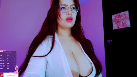 Snapshot of meleys_1 chatting on 12.09.24 amelia online show from 12.09.24