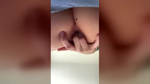 Snapshot of melhey chatting on 02.13.26 melhey online show from 02.13.26