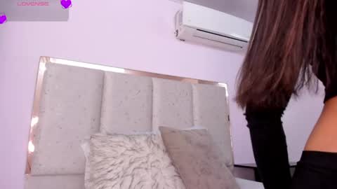 Meli  online show from 04.25.26