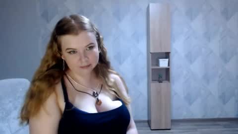 Snapshot of melina_beauty chatting on 05.19.26 Melina online show from 05.19.26