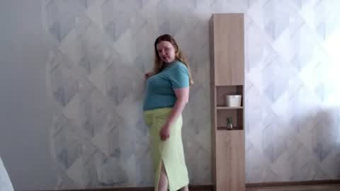 Snapshot of melina_beauty chatting on 06.15.26 Melina online show from 06.15.26