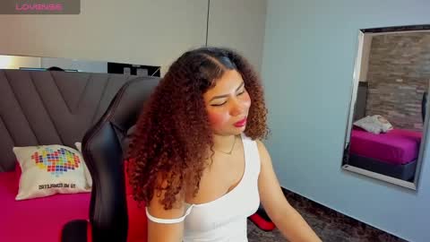 Snapshot of melinamartins chatting on 02.05.25 M E L I N A online show from 02.05.25