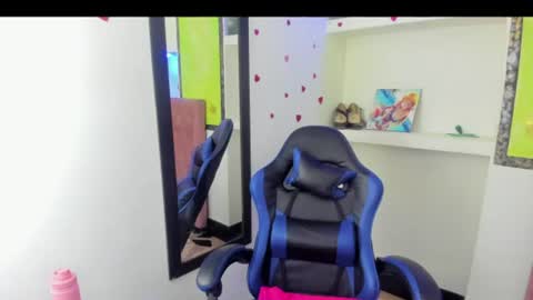 Snapshot of melisa_14 chatting on 06.17.26 Melisa online show from 06.17.26