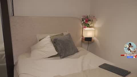 Snapshot of melisalopezz chatting on 08.03.26 On vacation until Monday online show from 08.03.26