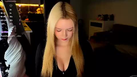 Mel or Lissa 3 Welcome here online show from 07.17.26