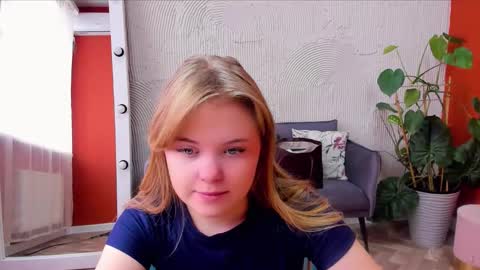 Sophia online show from 10.21.25