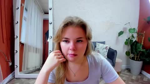 Sophia online show from 11.25.25