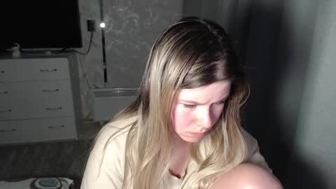 Melissa  Ray online show from 02.12.25