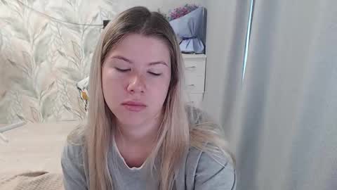 Melissa  Ray online show from 09.11.25