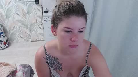 Melissa  Ray online show from 09.17.25