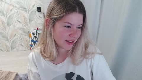 Melissa  Ray online show from 09.22.25