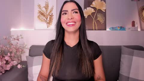 Snapshot of melissa__saenz_ chatting on 04.25.26 M E L I S S A online show from 04.25.26