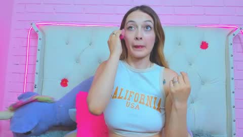 Snapshot of melissa_walker_ chatting on 11.12.25 Meli online show from 11.12.25