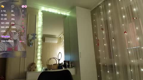 Lisaa online show from 02.21.26