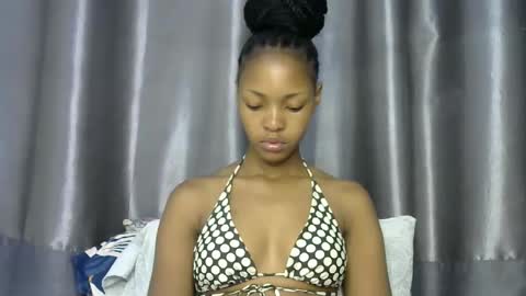 Snapshot of melissah_hot chatting on 12.02.25 melissah_hot online show from 12.02.25