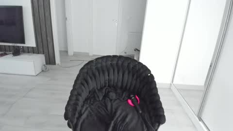 Snapshot of melissanextdoor chatting on 03.12.26 Ariana online show from 03.12.26