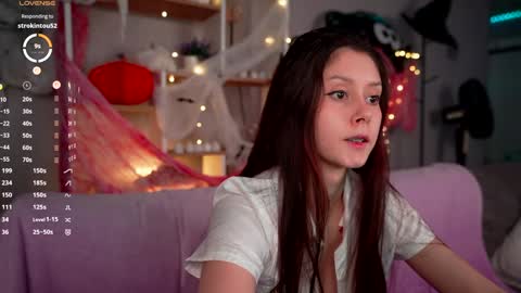 Snapshot of melissaxcbx chatting on 10.31.25 NEXT STREAM in 7 3gmt--- online show from 10.31.25