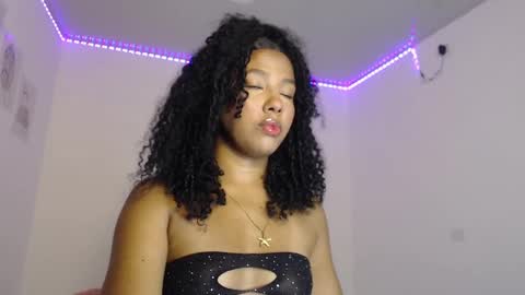 mell_rossi online show from 10.07.25