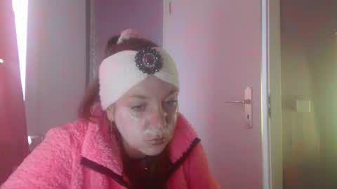 Snapshot of melli23 chatting on 02.14.26 Melli online show from 02.14.26