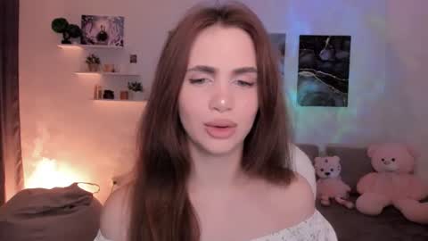 Snapshot of mellifluoustess chatting on 07.17.26 Tessa online show from 07.17.26