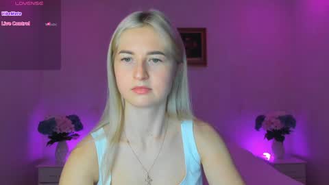 Snapshot of mellina_tey chatting on 01.03.25 Mellina online show from 01.03.25