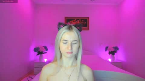 Snapshot of mellina_tey chatting on 01.04.25 Mellina online show from 01.04.25