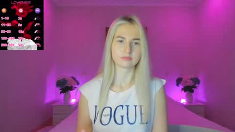 Snapshot of mellina_tey chatting on 01.09.25 Mellina online show from 01.09.25