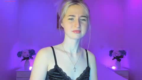 Snapshot of mellina_tey chatting on 02.09.25 Mellina online show from 02.09.25