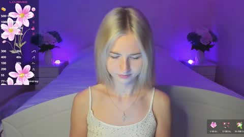 Snapshot of mellina_tey chatting on 10.16.25 Mellina online show from 10.16.25