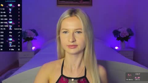 Snapshot of mellina_tey chatting on 11.27.25 Mellina online show from 11.27.25