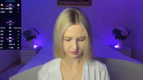 Snapshot of mellina_tey chatting on 12.05.25 Mellina online show from 12.05.25