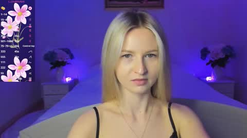 Snapshot of mellina_tey chatting on 12.14.25 Mellina online show from 12.14.25