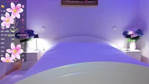 Snapshot of mellina_tey chatting on 01.08.26 Mellina online show from 01.08.26