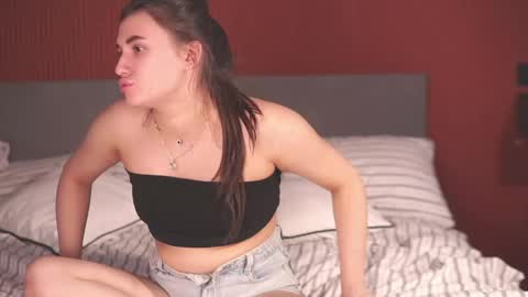 Snapshot of mellisamckeel chatting on 04.19.26 Lia online show from 04.19.26