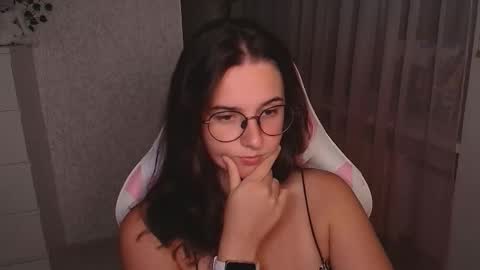 Snapshot of mellonmayre chatting on 09.23.25 mellonmayre online show from 09.23.25