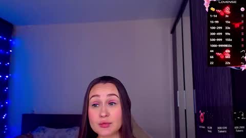 Snapshot of mellovell chatting on 11.26.25 Mel online show from 11.26.25