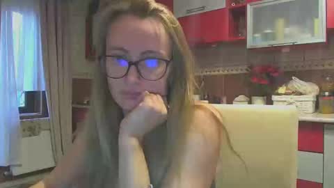 Melly online show from 01.09.25