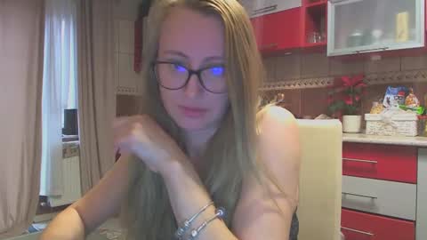 Melly online show from 01.22.25