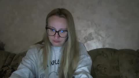 Melly online show from 10.08.25