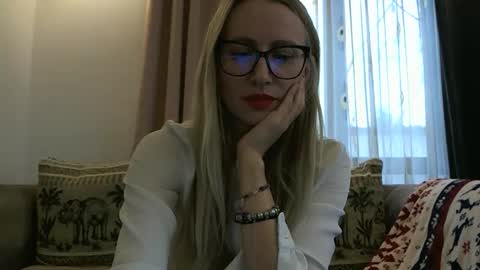 Melly online show from 11.17.25