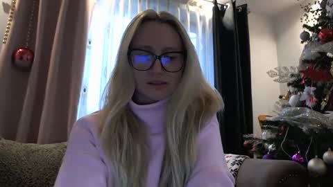 Melly online show from 12.15.25