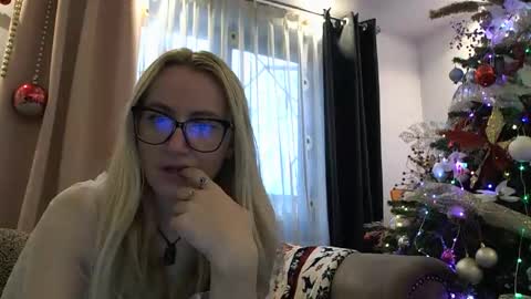 Melly online show from 12.17.25