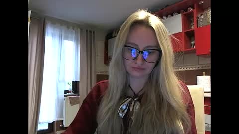 Melly online show from 02.04.26