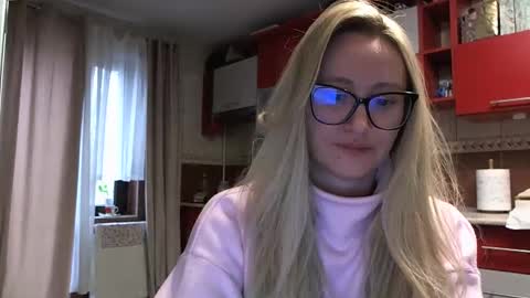 Melly online show from 02.05.26