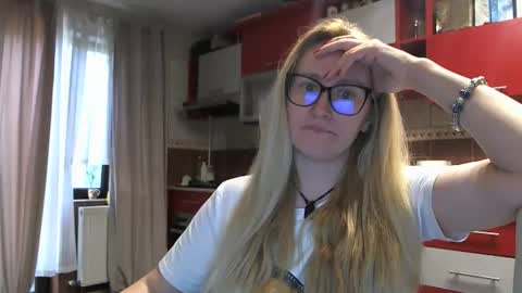 Melly online show from 05.05.26