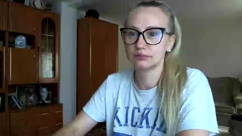 Snapshot of melly_rosey chatting on 06.29.26 Melly online show from 06.29.26