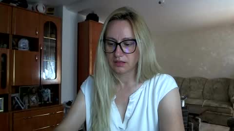 Snapshot of melly_rosey chatting on 07.01.26 Melly online show from 07.01.26