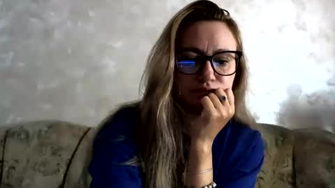 Snapshot of melly_rosey chatting on 07.29.26 Melly online show from 07.29.26