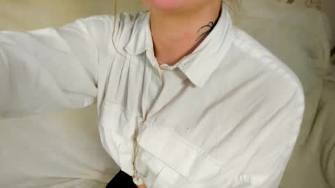 Snapshot of melmooon chatting on 02.24.26 MelMooon online show from 02.24.26